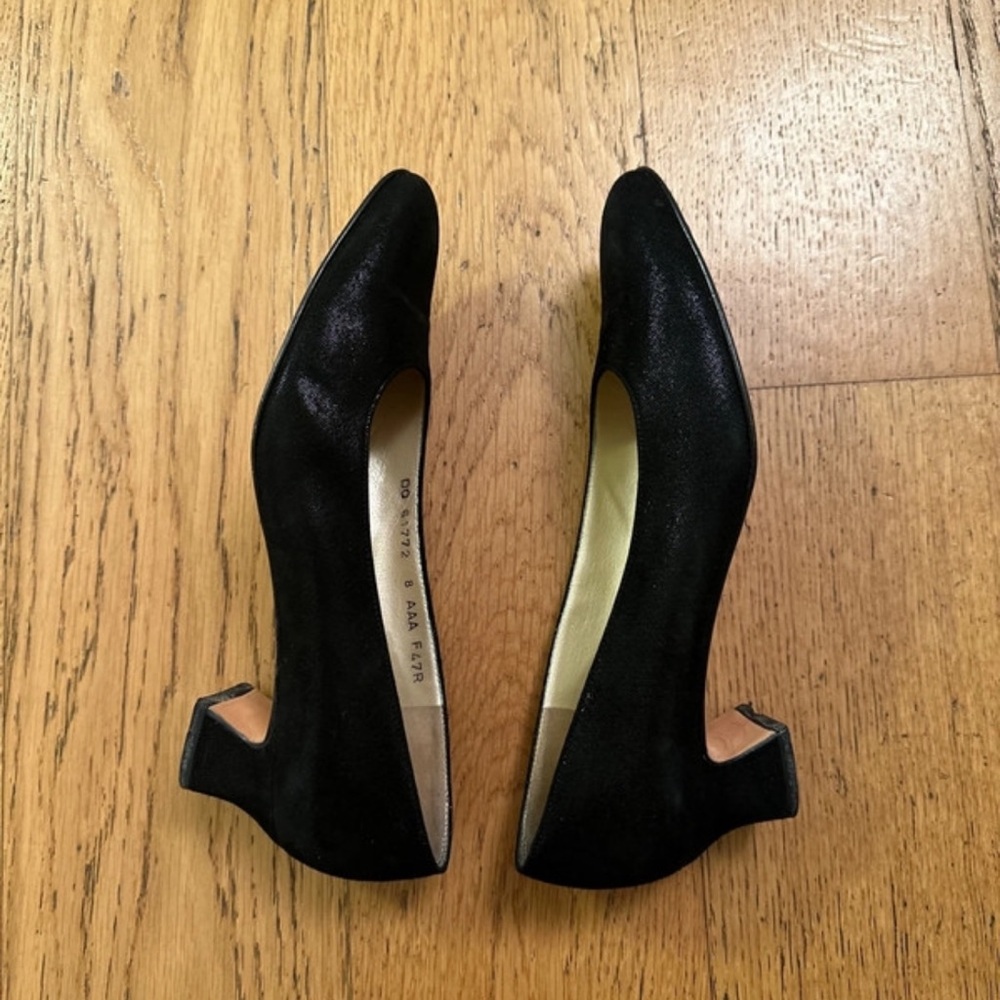 Vintage Ferragamo kitten heels
